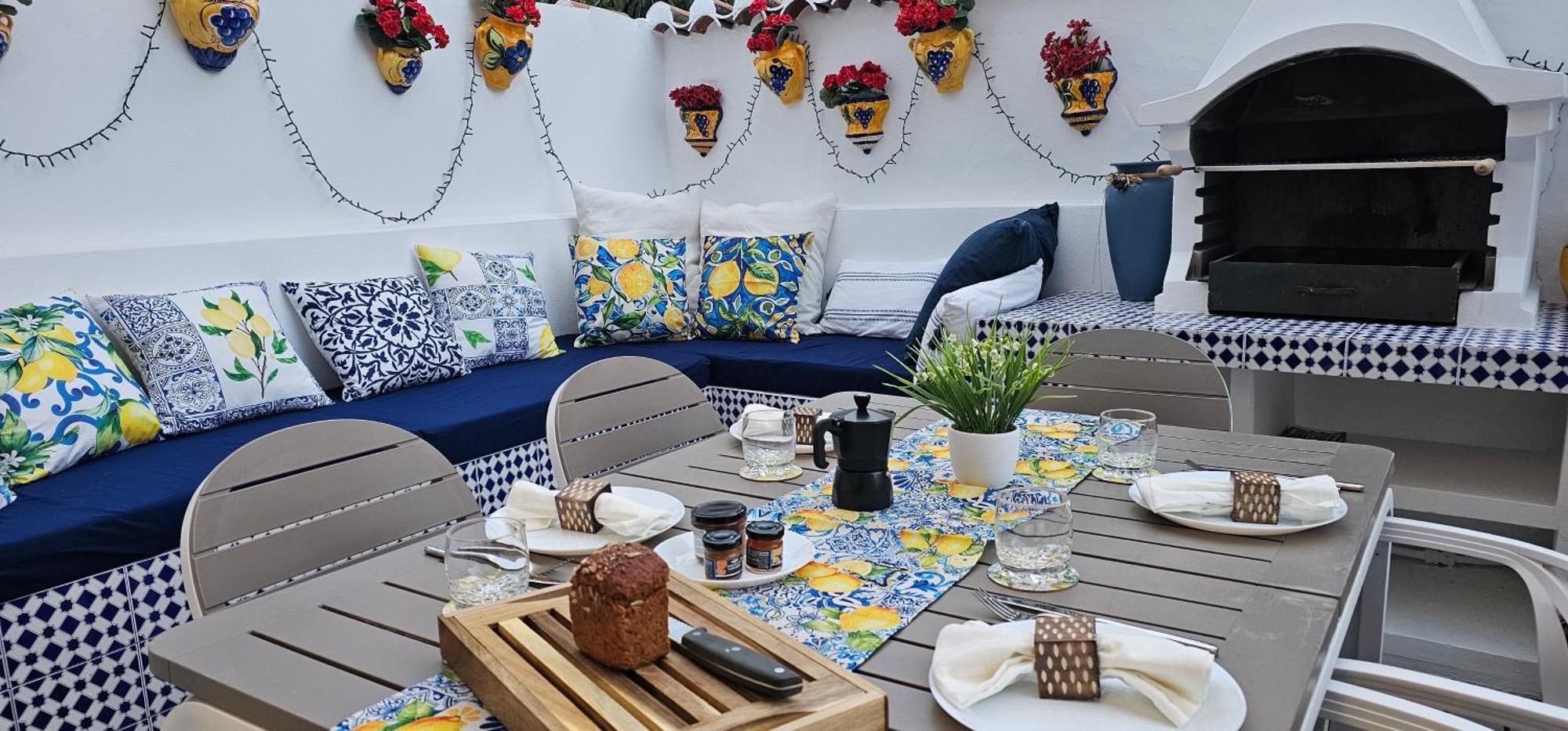 Villa Pueblo Andaluz New Luxury Townhouse Centre *